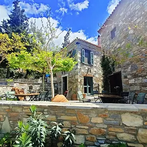 Puli Stone Couette-café