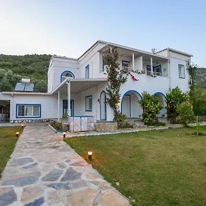 Yaliyani Motel